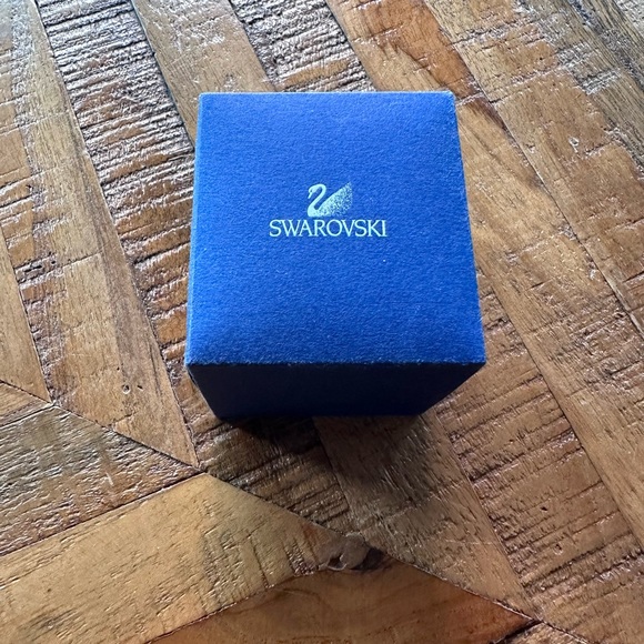 Swarovski Nirvana Clear Ring - Picture 2 of 5